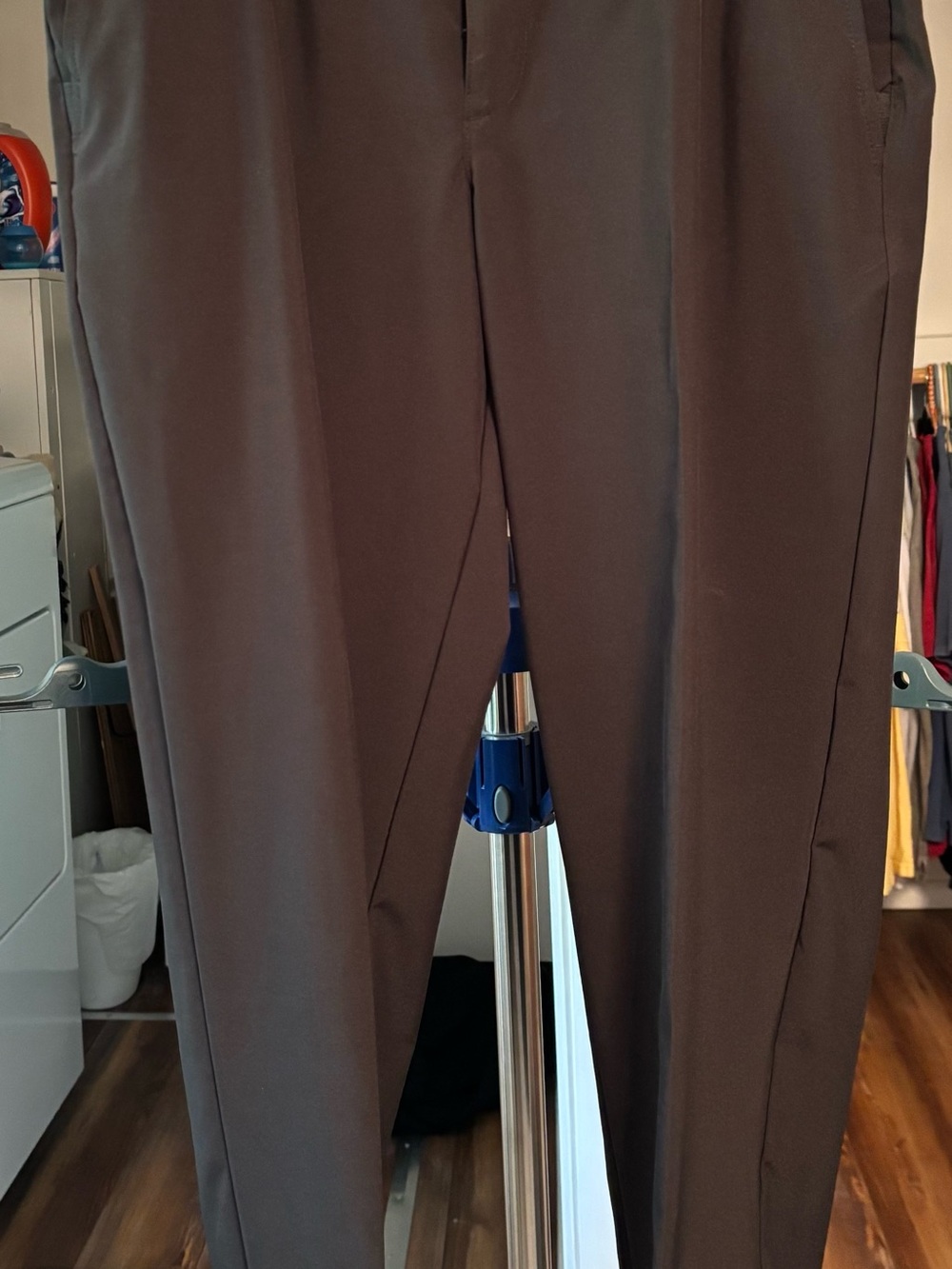 Izod Golf Men's Slim Dress Pants - Black